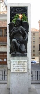 Estatua a las víctimas del atentado a Alfonso XIII