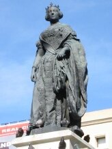 estatua de Isabel II