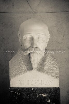 Real Academia de las Ciencias-busto de Echegaray
